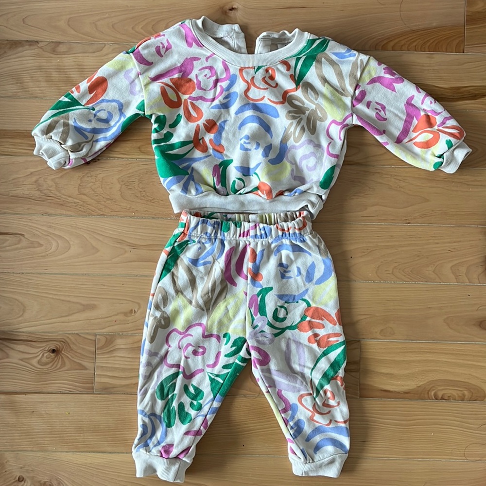 EUC Gap sweatshirt sweatpants set
